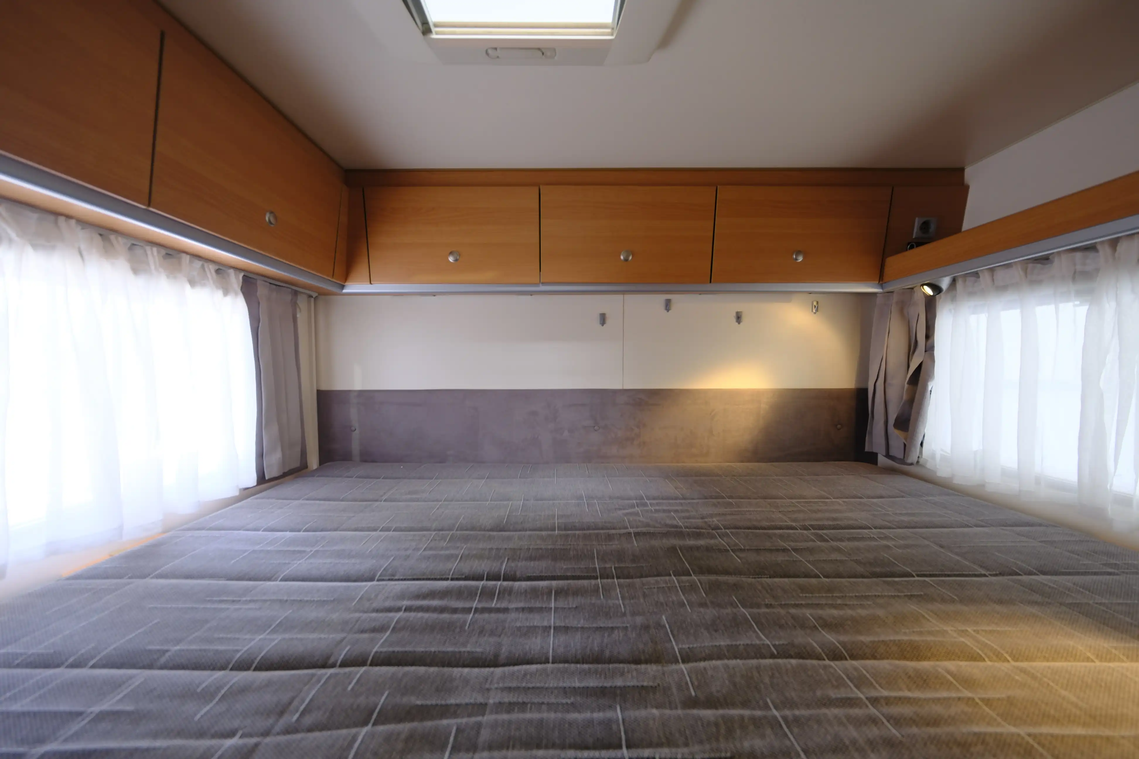 KNAUS Sun Traveller 658 LG